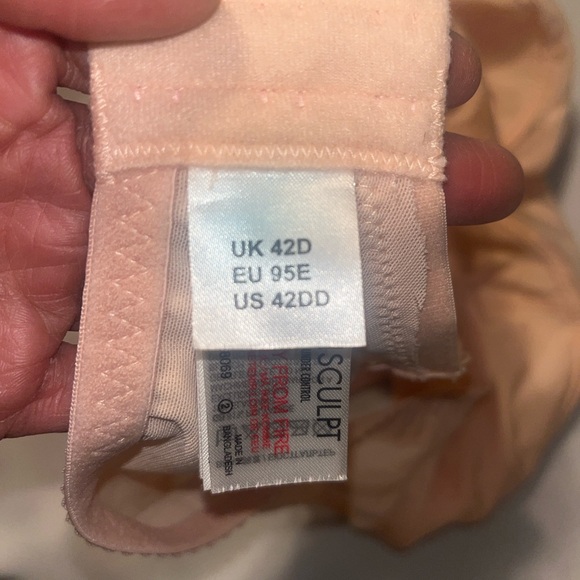 MAGISCULPT Nude Sheer Striped Detail Bra Size 42DD/42E - Picture 3 of 5